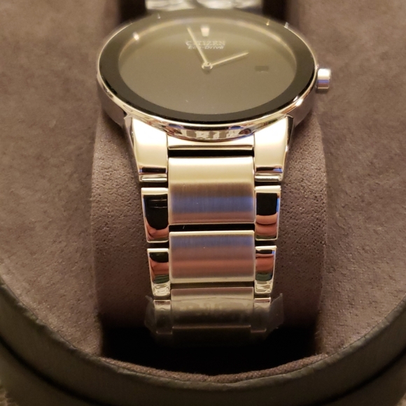 Citizen Axiom Eco-Drive Men's Watch (AU1060-51E) - Picture 5 of 8